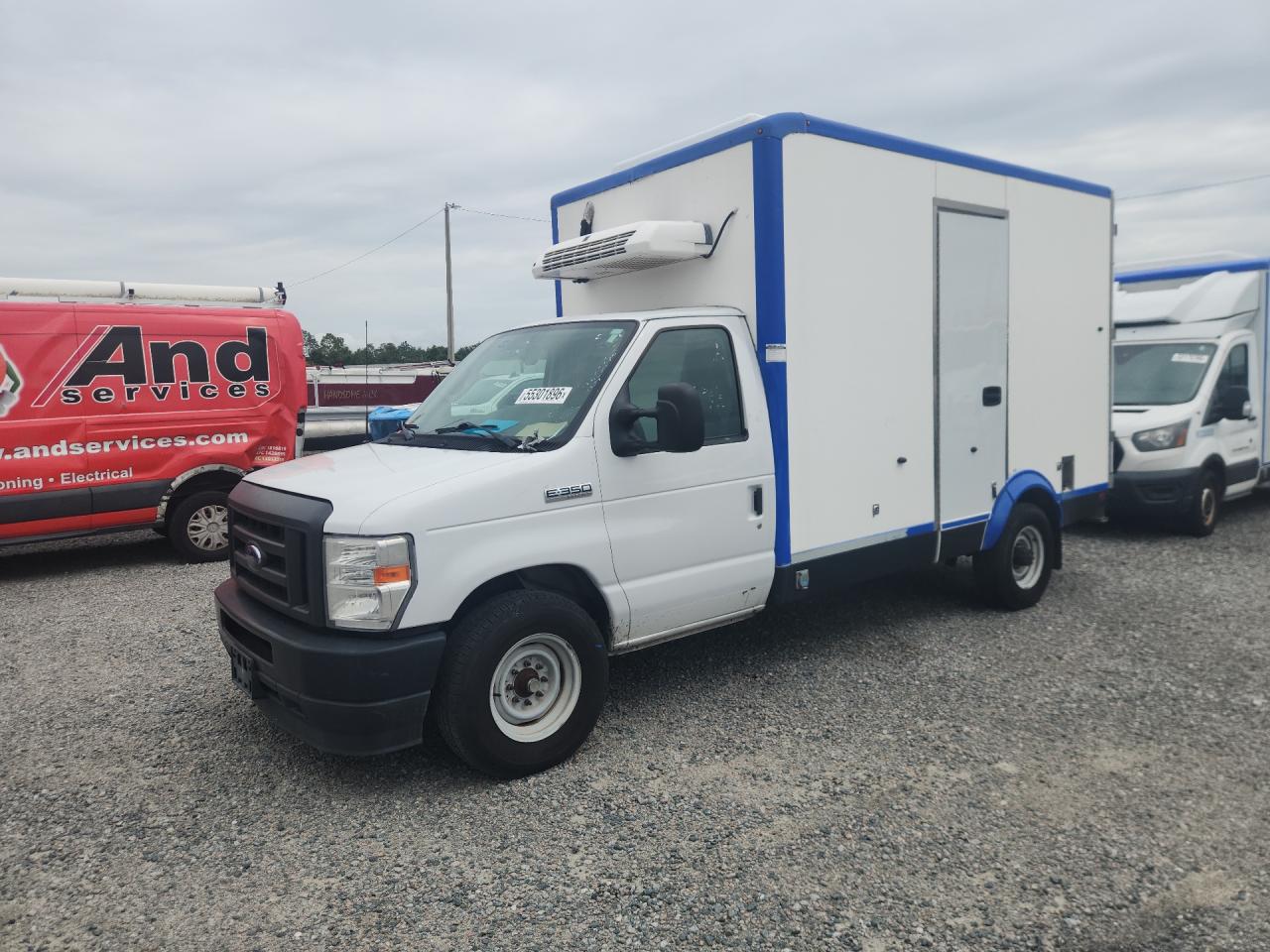 2023 Ford E-350 VIN 1FDWE3FK8PDD14774 — COPART salvage auction photo