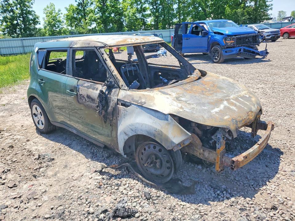 2014 Kia Soul VIN KNDJN2A2XE7018280 COPART salvage auction — INTERIOR BURN, Ny - Mv907A-Parts Only, sold $250 on 2026-07-08 (photo 4)