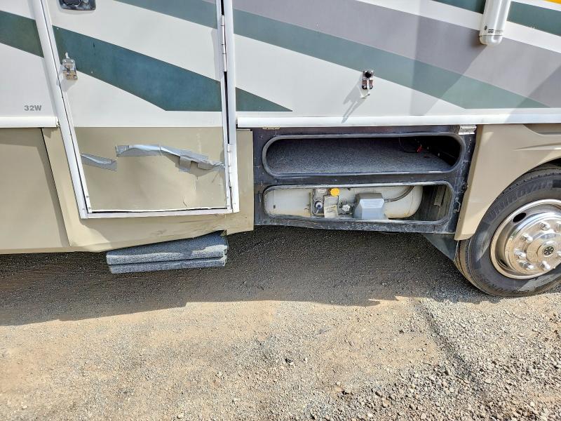 2004 Workhorse Motorhome chassis VIN 5B4MP67G143391429 COPART salvage auction — SIDE, Ak - Certificate Of Vehicle Title, sold $9,000 on 2026-07-07 (photo 9)