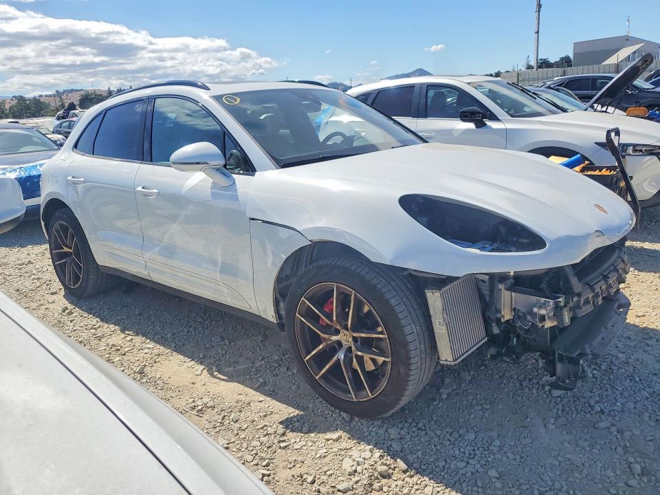 2022 Porsche Macan VIN WP1AG2A52NLB23048 COPART salvage auction — FRONT END, Ca - Salvage Certificate, sold $22,100 on 2026-07-07 (photo 4)