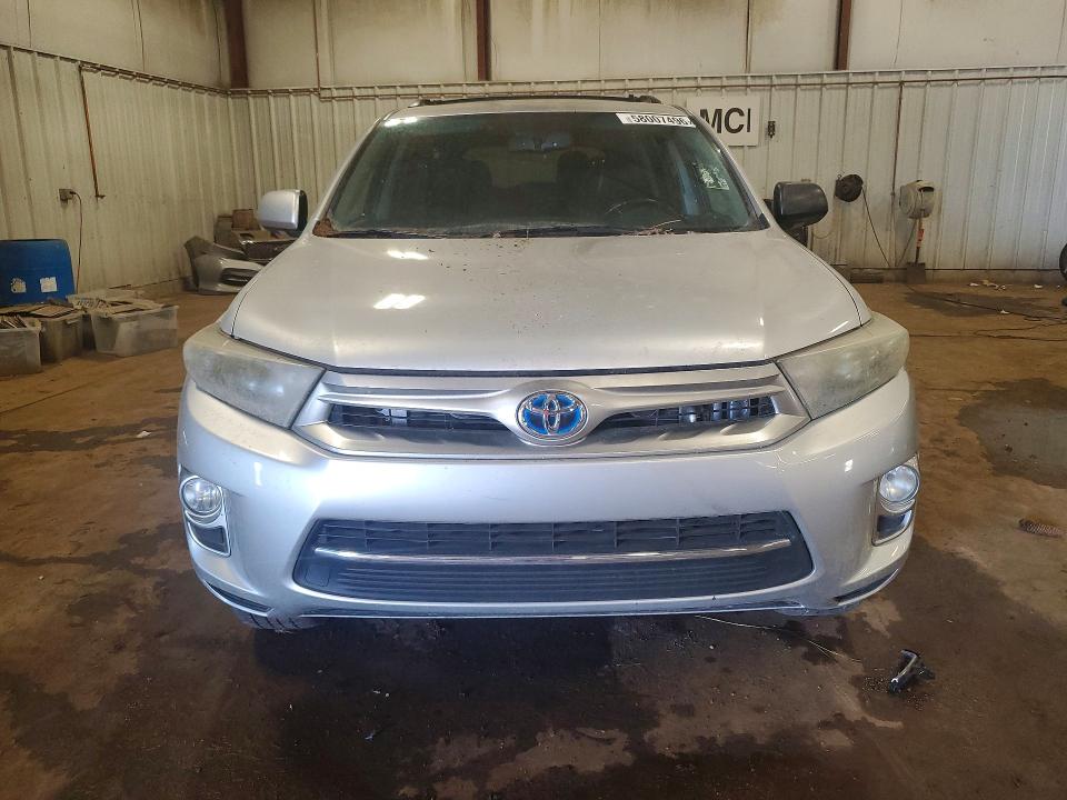 2011 Toyota Highlander hybrid VIN JTEDC3EH3B2001042 COPART salvage auction — VANDALISM, Va - Certificate Of Title, sold $4,250 on 2026-07-27 (photo 5)