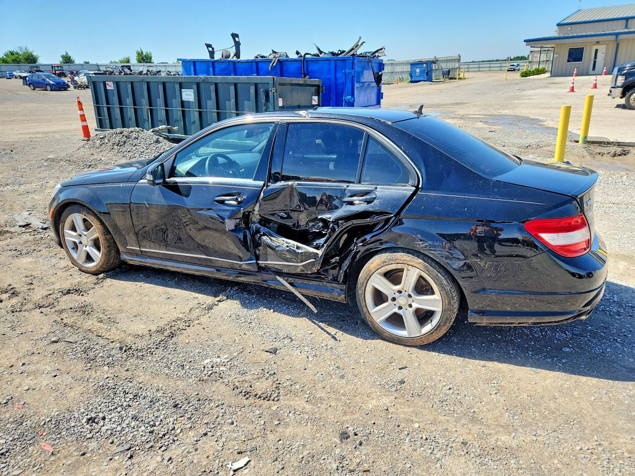 2011 Mercedes-Benz C-Class VIN WDDGF5EBXBA522173 COPART salvage auction — Side, KY - CERT OF TITLE-SALVAGE, sold $350 on 2026-07-02 (photo 2)