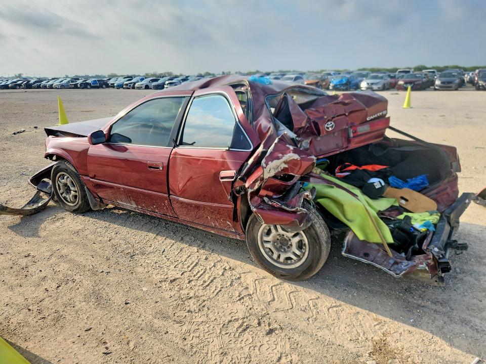 1999 Toyota Camry VIN 4T1BG28K4XU443000 COPART salvage auction — REAR END, TX - SALVAGE VEHICLE TITLE, sold $40 on 2026-07-09 (photo 2)