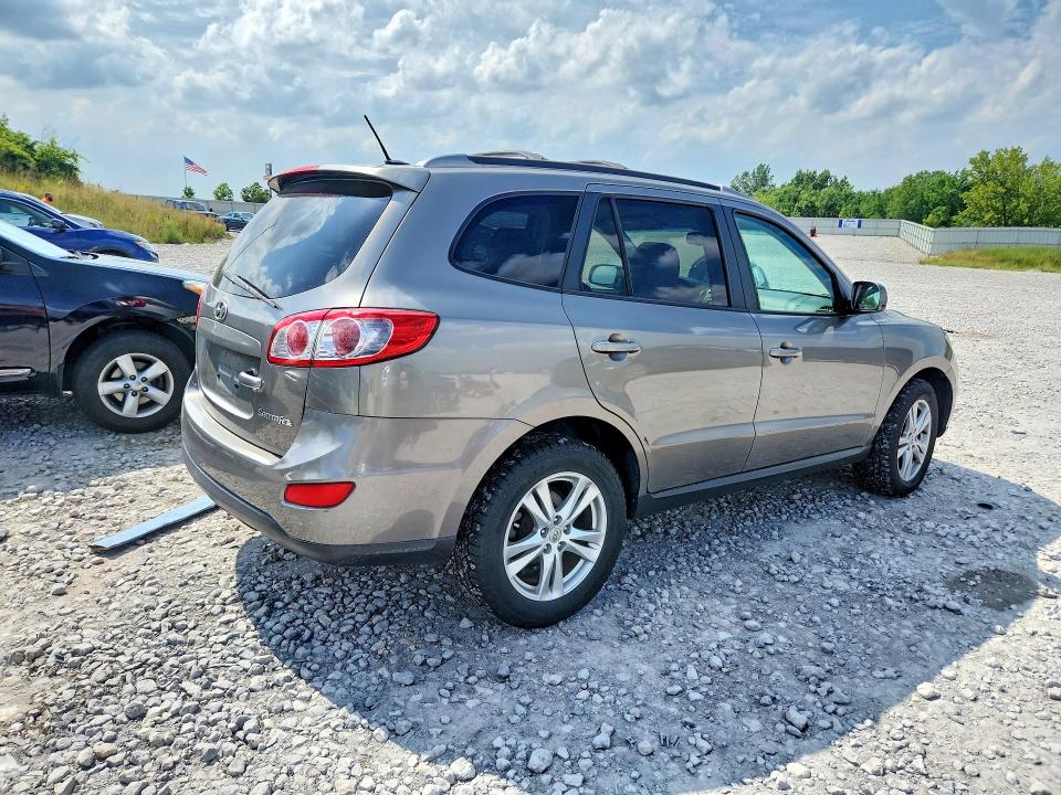 2011 Hyundai Santa fe VIN 5XYZH4AG9BG005052 COPART salvage auction — NORMAL WEAR, MI - DEALER ONLY CLEAN TITLE, sold $1,150 on 2026-07-09 (photo 3)