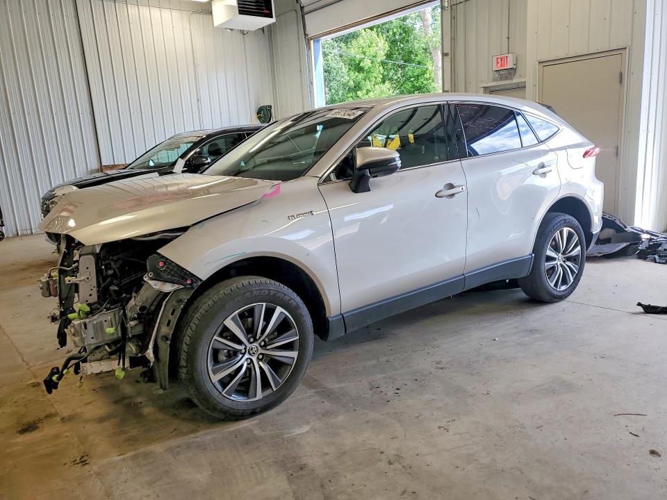 2021 Toyota Venza VIN JTEAAAAH8MJ060941 — COPART salvage auction photo