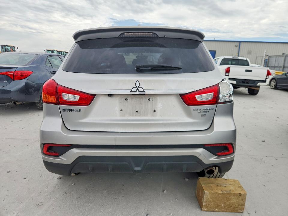 2019 Mitsubishi Outlander VIN JA4AP4AUXKU017998 COPART salvage auction — FRONT END, Tx - Salvage Vehicle Title, sold $1,050 on 2026-07-31 (photo 6)