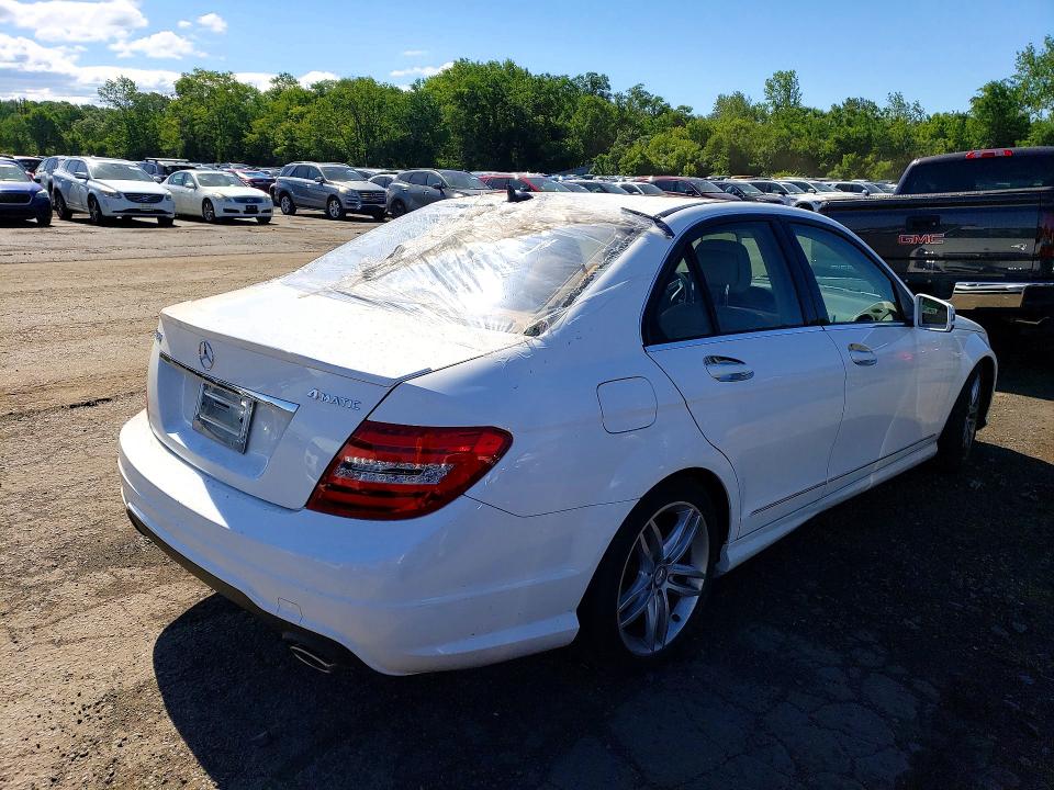 2013 Mercedes-benz C-klasse VIN WDDGF8AB2DG136581 COPART salvage auction — ROOF, Ct - Cert Of Title-Salvage, sold $2,900 on 2026-07-31 (photo 3)