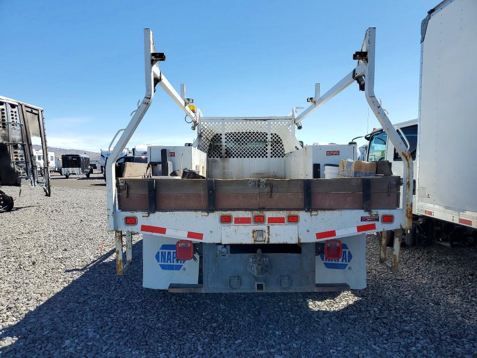 2006 Gmc C4500 VIN 1GDE4E12X6F402746 COPART salvage auction — SIDE, Nv - Salvage Title, sold $2,475 on 2026-07-09 (photo 6)