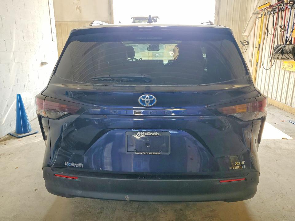 2023 Toyota Sienna VIN 5TDYRKEC4PS172742 COPART salvage auction — FRONT END, Mo - Salvage Certificate Of Title, sold $10,700 on 2026-07-28 (photo 6)
