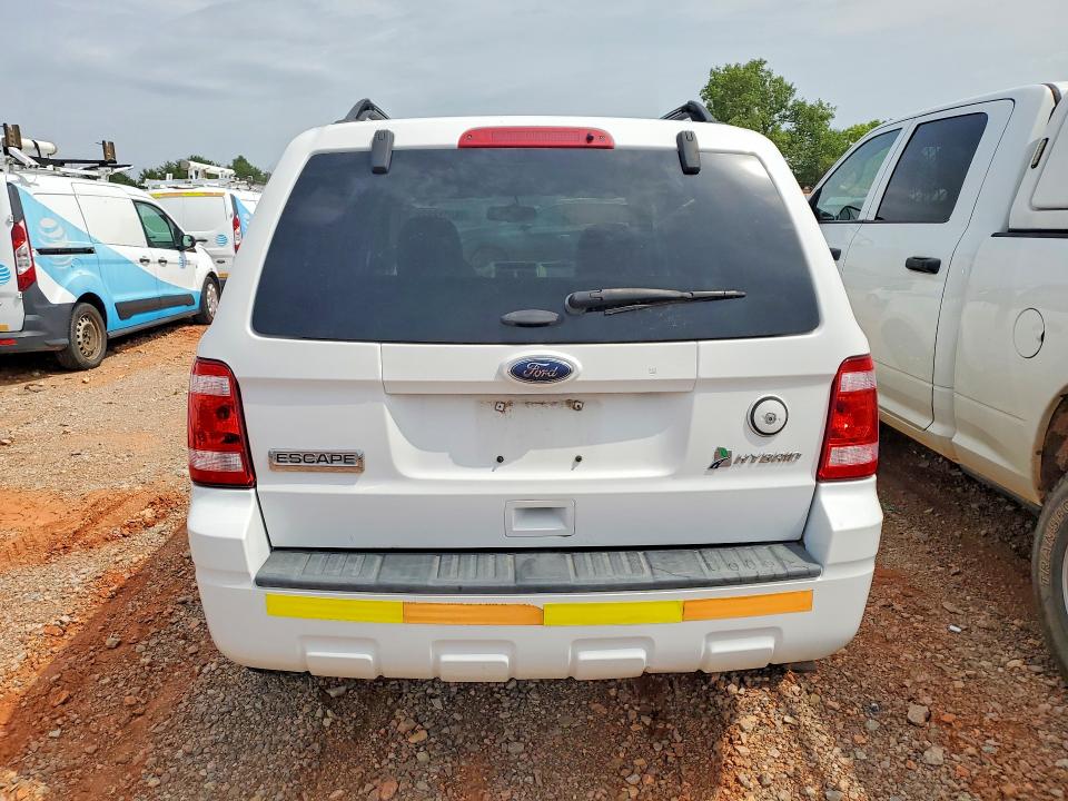 2011 Ford Escape hybrid VIN 1FMCU5K36BKB48842 COPART salvage auction — MINOR DENT/SCRATCHES, OK - CERTIFICATE OF TITLE, sold $2,600 on 2026-07-09 (photo 6)