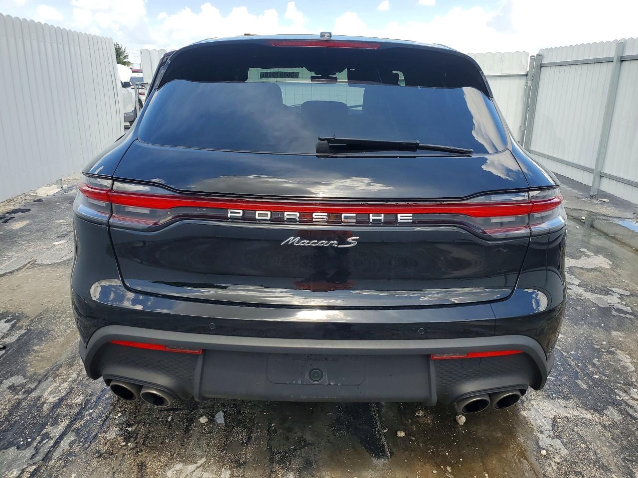 2025 Porsche Macan VIN WP1AG2A56SLB40186 COPART salvage auction — Side, FL - CERT OF TITLE SLVG REBUILDABLE, sold $28,250 on 2026-08-11 (photo 6)