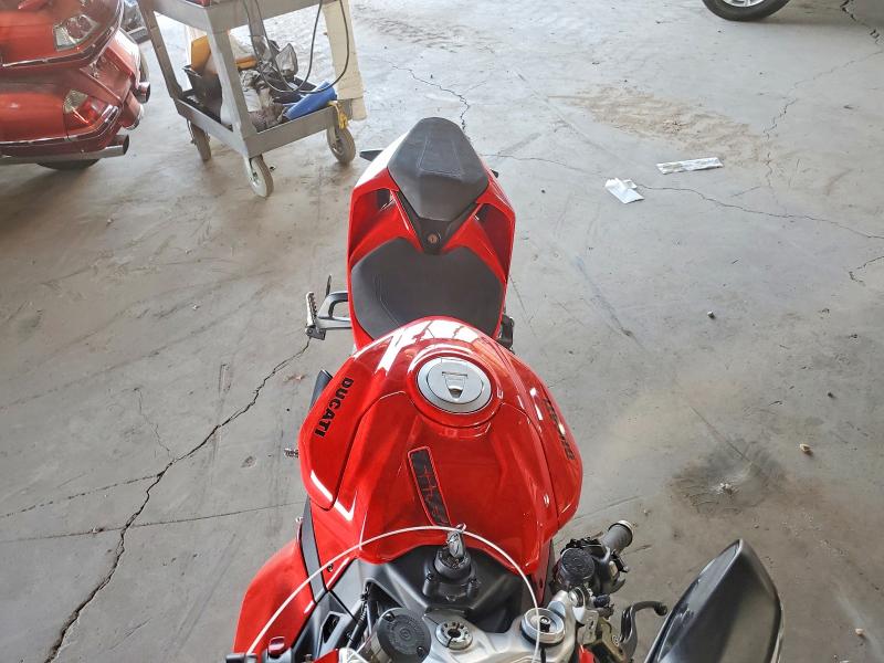 2026 Ducati Panigale VIN ZDMHAU8T6TB003360 COPART salvage auction — MINOR DENT/SCRATCHES, Az - Cert Of Title - Salvage, sold $7,200 on 2026-07-30 (photo 5)