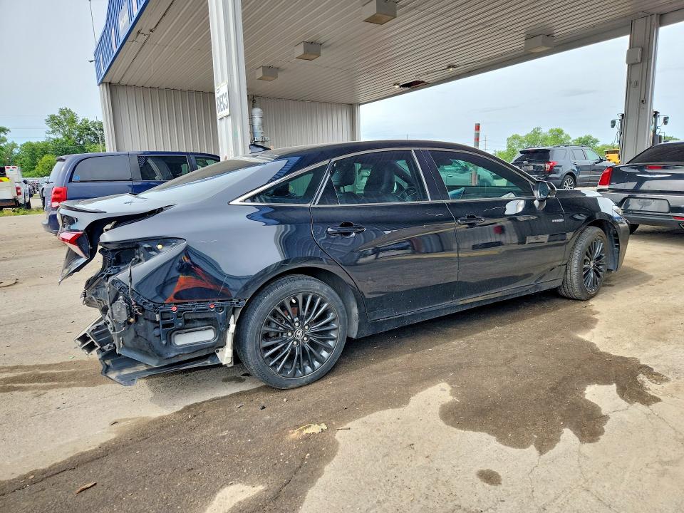 2019 Toyota Avalon hybrid VIN 4T1B21FB4KU001600 COPART salvage auction — REAR END, WV - CERTIFICATE OF TITLE, sold $8,000 on 2026-08-24 (photo 3)