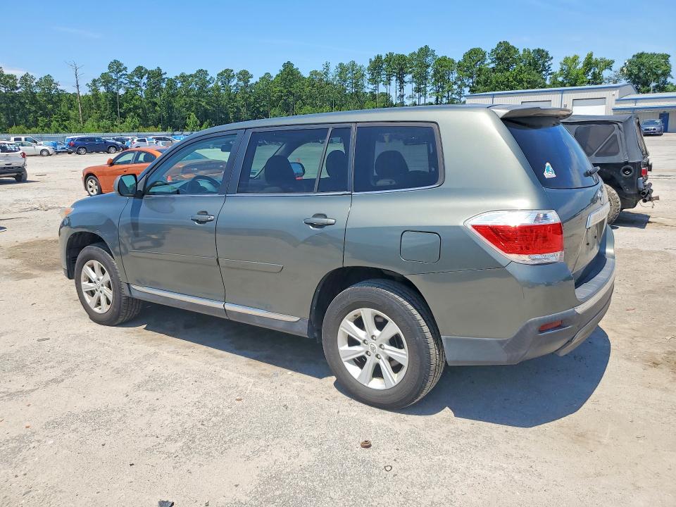 2013 Toyota VIN 5TDBK3EH0DS198536 COPART salvage auction — MINOR DENT/SCRATCHES, Pa - Cert Of Title, sold $2,650 on 2026-07-15 (photo 2)