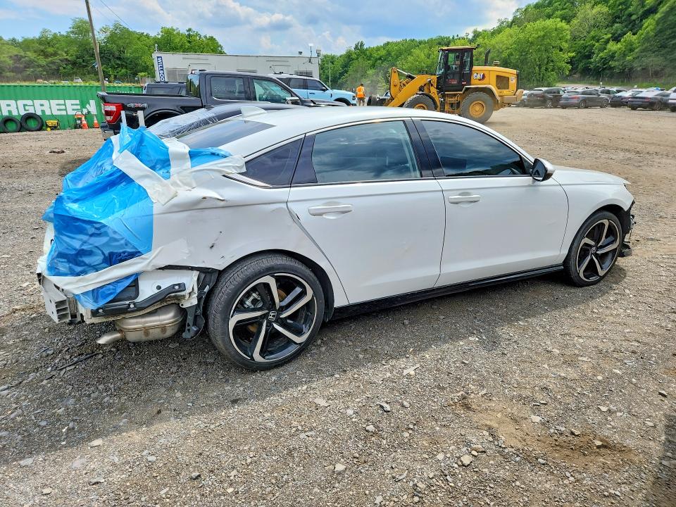 2025 Honda Accord VIN 1HGCY2F86SA000825 COPART salvage auction — VANDALISM, Ny - Mv-907A Salvage Certificate, sold $15,300 on 2026-07-28 (photo 3)
