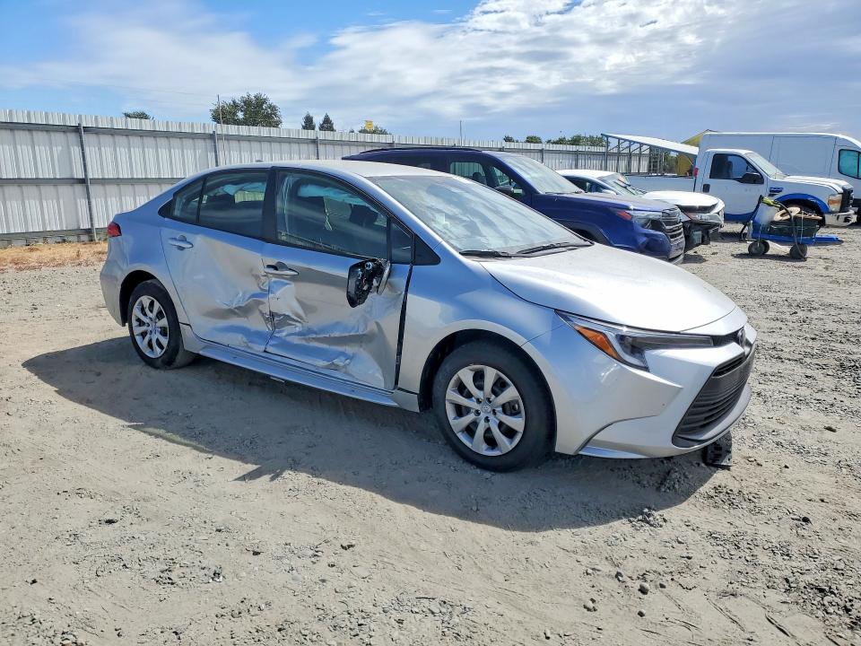 2026 Toyota Corolla VIN JTDBCMFE7T3136199 COPART salvage auction — SIDE, Ca - Salvage Certificate, sold $10,100 on 2026-07-02 (photo 4)