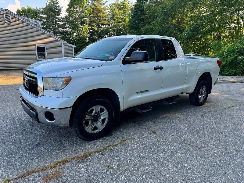 2013 Toyota Tundra VIN 5TFUM5F19DX046796 COPART salvage auction — MINOR DENT/SCRATCHES, Me - Certificate Of Title (P), sold $3,800 on 2026-07-02 (photo 2)