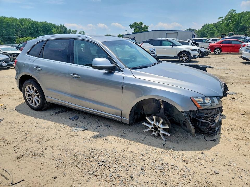 2010 Audi Q5 VIN WA1CKAFP7AA087614 COPART salvage auction — FRONT END, Va - Cert Of Title - Salvage, sold $100 on 2026-07-28 (photo 4)