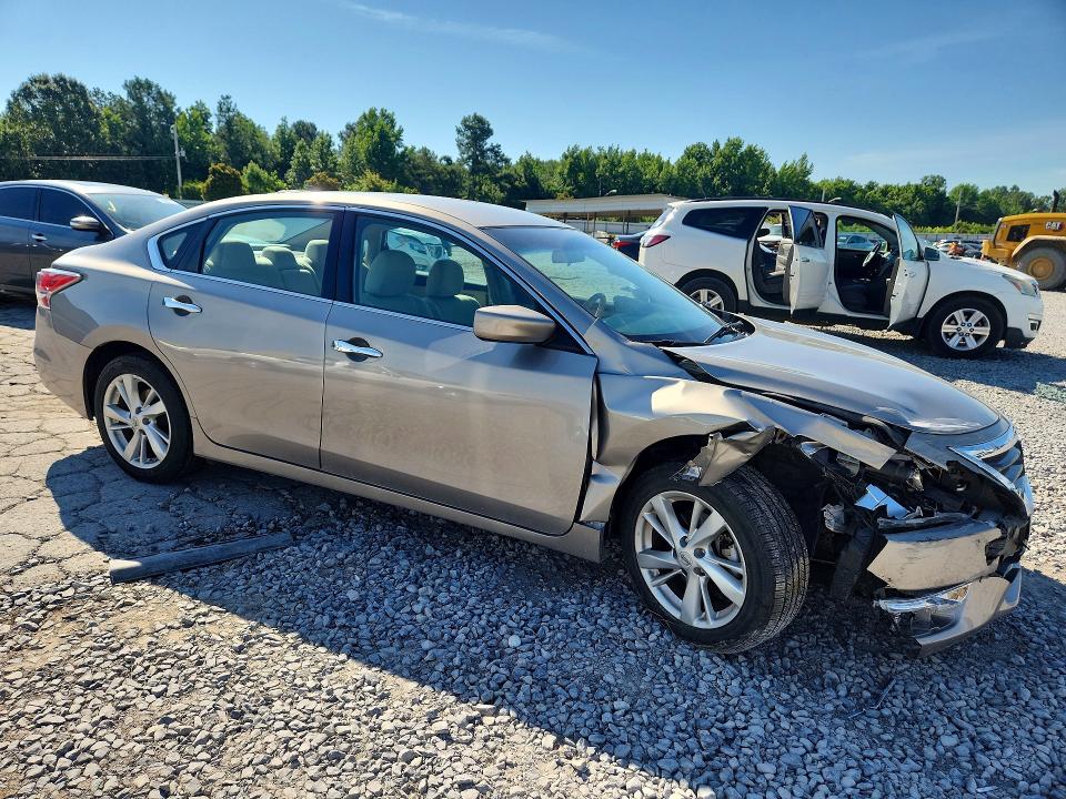 2014 Nissan Altima VIN 1N4AL3AP1EN227836 COPART salvage auction — FRONT END, TN - SALVAGE CERTIFICATE, sold $2,600 on 2026-07-09 (photo 4)