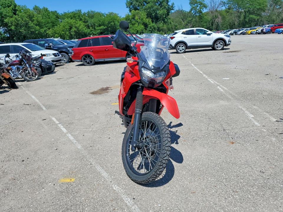2024 Kawasaki Klr 650 VIN ML5KLEK18RDA33964 COPART salvage auction — SIDE, Ia - Cert Of Title-Salvage Title, sold $1,300 on 2026-07-30 (photo 2)