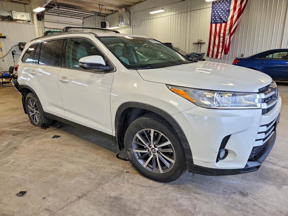 2019 Toyota VIN 5TDJZRFH2KS572263 COPART salvage auction — REAR END, Mn - Cert Of Title-Salvage, sold $300 on 2026-07-21 (photo 4)