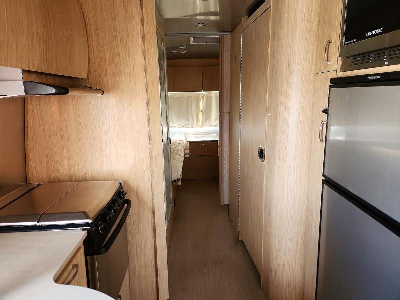 2019 Airstream Camper VIN 1STX9YJ25KJ546553 COPART salvage auction — HAIL, OH - CERT OF TITLE-SALVAGE, sold $24,400 on 2026-07-29 (photo 6)
