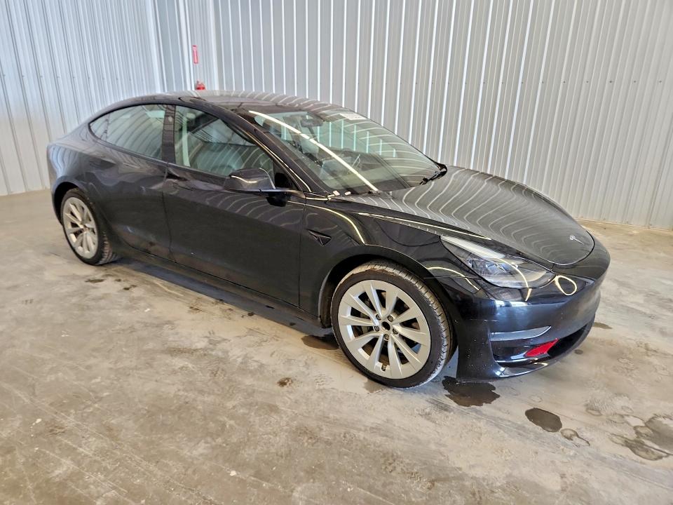 2022 Tesla Model 3 VIN 5YJ3E1EA8NF288400 COPART salvage auction — SIDE, Nc - Dlr Only-Clean/Over 25% Damage, sold $6,200 on 2026-07-06 (photo 4)
