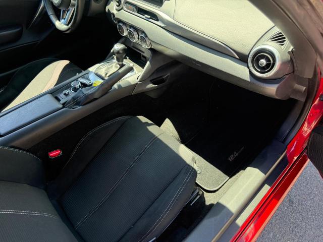 2017 Fiat 124 spider VIN JC1NFAEK9H0122868 COPART salvage auction — UNKNOWN, Va - Cert Of Title - Salvage (P), sold $1,850 on 2026-07-08 (photo 6)