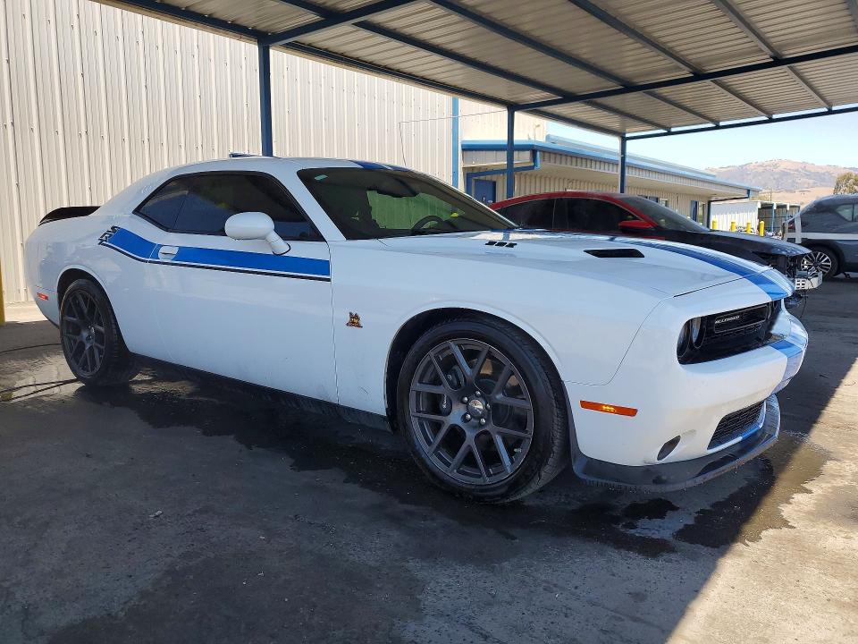 2016 Dodge Challenger VIN 2C3CDZFJ6GH234451 COPART salvage auction — MINOR DENT/SCRATCHES, Ca - Certificate Of Title, sold $9,200 on 2026-07-30 (photo 4)