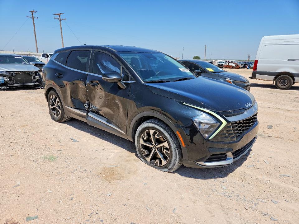 2023 Kia Sportage VIN 5XYK33AF9PG058911 COPART salvage auction — SIDE, TX - SALVAGE VEHICLE TITLE, sold $7,600 on 2026-07-22 (photo 4)