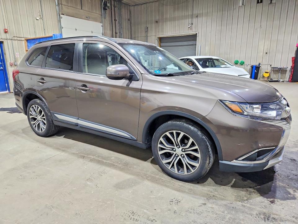 2016 Mitsubishi VIN JA4AZ3A38GZ054781 COPART salvage auction — VANDALISM, Nh - Cert Of Title-Salvage, sold $90 on 2026-07-23 (photo 4)
