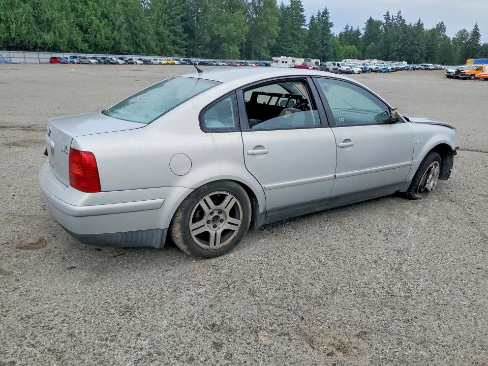 2000 Volkswagen Passat VIN WVWUH23B1YE395338 COPART salvage auction — FRONT END, WA - BILL OF SALE, sold $250 on 2026-07-20 (photo 3)