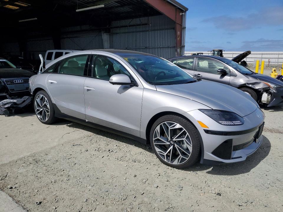 2025 Hyundai VIN KMHM54AA0SA088090 COPART salvage auction — REAR END, Ca - Salvage Certificate, sold $11,200 on 2026-07-30 (photo 4)
