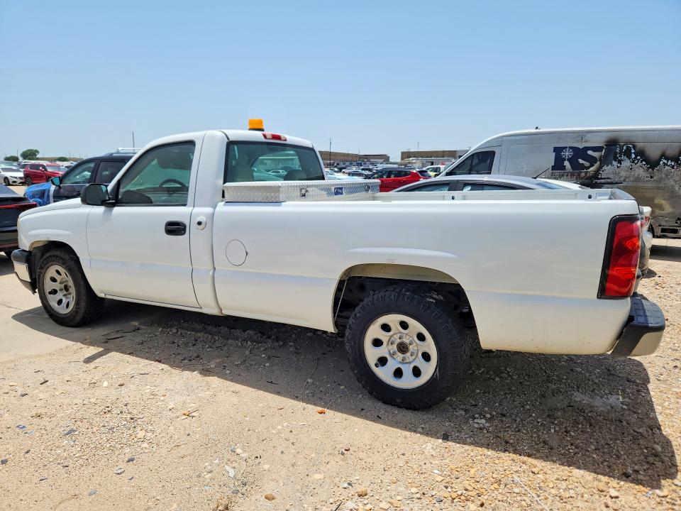 2007 Chevrolet Silverado 1500 VIN 1GCEC14V67Z110629 COPART salvage auction — NORMAL WEAR, TX - CERTIFICATE OF TITLE, sold $4,850 on 2026-07-09 (photo 2)