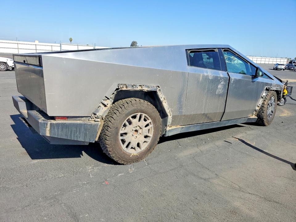 2024 Tesla Cybertruck VIN 7G2CEHED6RA026989 COPART salvage auction — FRONT END, Ca - Salvage Certificate, sold $25,000 on 2026-07-02 (photo 3)