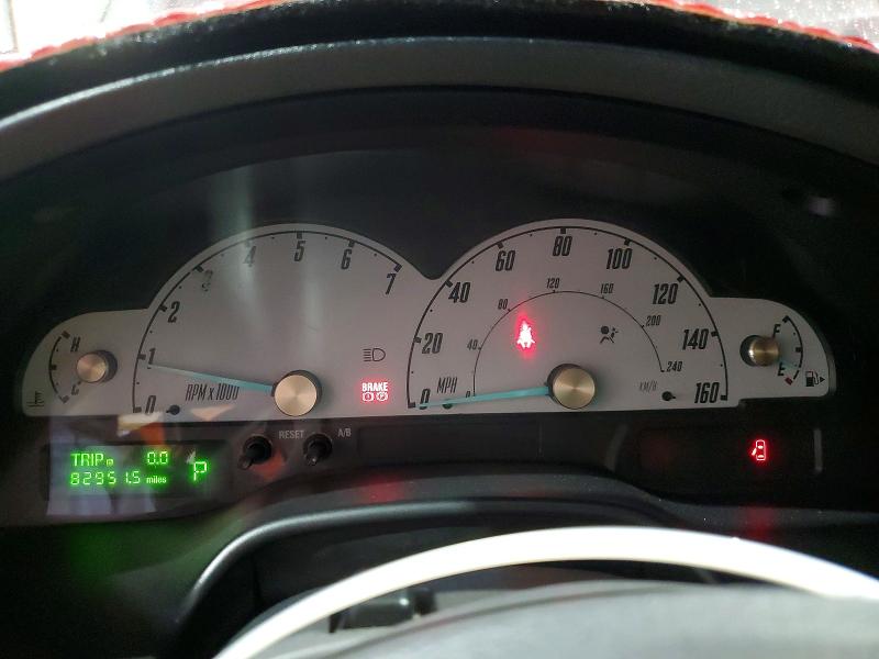 2002 Ford Thunderbird VIN 1FAHP60A02Y111037 COPART salvage auction — MECHANICAL, Tx - Certificate Of Title, sold $3,600 on 2026-07-08 (photo 9)