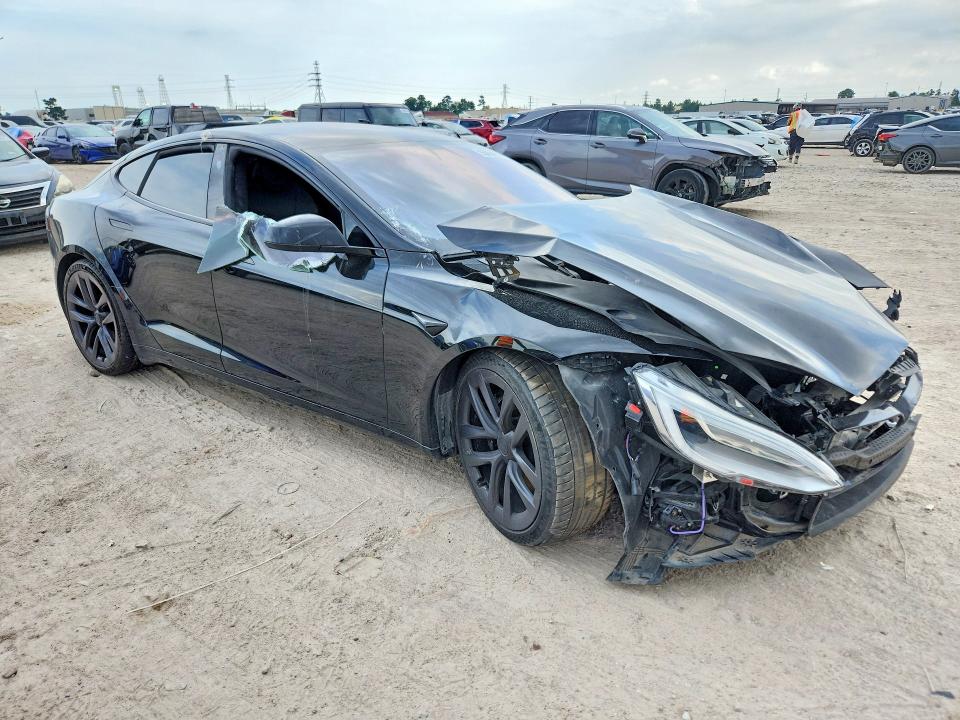 2021 Tesla Model s VIN 5YJSA1E68MF439365 COPART salvage auction — FRONT END, TX - SALVAGE VEHICLE TITLE, sold $15,900 on 2026-08-28 (photo 4)