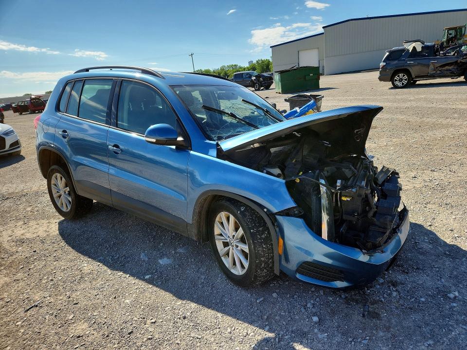 2017 Volkswagen Tiguan VIN WVGBV7AX8HK049439 COPART salvage auction — FRONT END, Ny - Mv-907A Salvage Certificate, sold $400 on 2026-08-03 (photo 4)