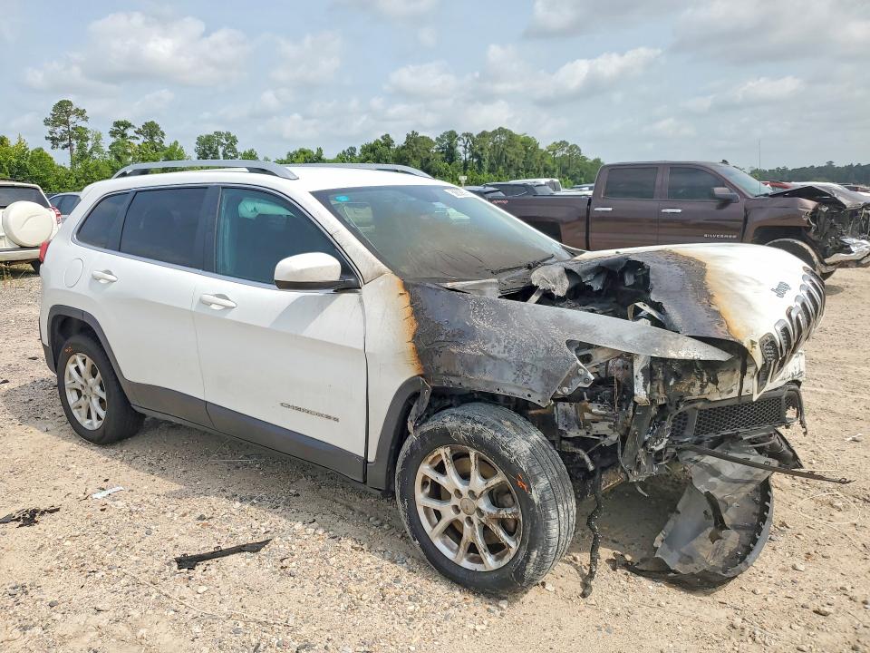 2016 Jeep Cherokee VIN 1C4PJLCB6GW234287 COPART salvage auction — ENGINE BURN, Tx - Nonrepairable Title, sold $150 on 2026-07-02 (photo 4)