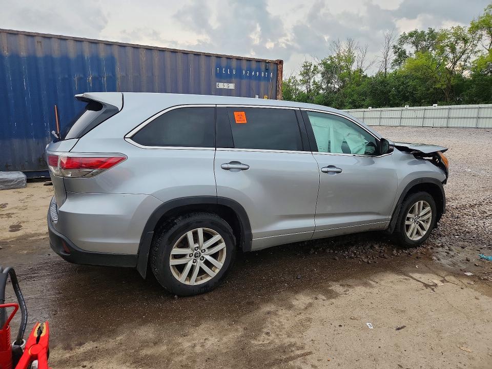 2016 Toyota Highlander VIN 5TDBKRFH1GS310704 COPART salvage auction — FRONT END, Wi - Junked Vehicle Bill Of Sale, sold $2,400 on 2026-07-13 (photo 3)