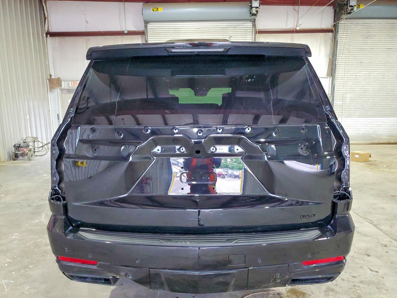 2026 Cadillac Escalade ESV VIN 1GYS9RKL0TR137105 COPART salvage auction — Stripped, KY - CERT OF TITLE-SALVAGE, sold $72,000 on 2026-07-08 (photo 6)