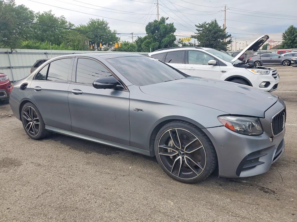 2019 Mercedes-benz E-klasse amg VIN WDDZF6BB7KA622055 COPART salvage auction — MINOR DENT/SCRATCHES, Wv - Certificate Of Title, sold $20,800 on 2026-07-14 (photo 4)