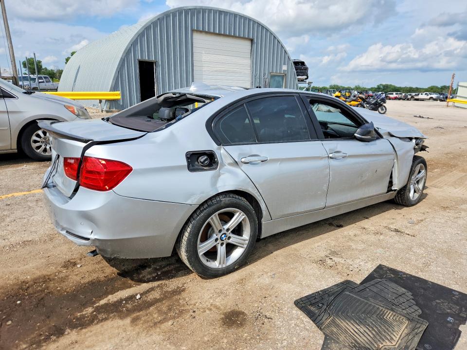 2015 BMW 3 series VIN WBA3B3C51FF546812 COPART salvage auction — ROLLOVER, Ks - Cert Of Title-Salvage, sold $225 on 2026-07-22 (photo 3)