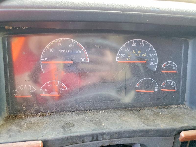 2007 Volvo Vnm VIN 4V4MC9GH57N460779 COPART salvage auction — FRONT END, NC - DEALER ONLY CLEAN TITLE, sold $350 on 2026-07-09 (photo 8)
