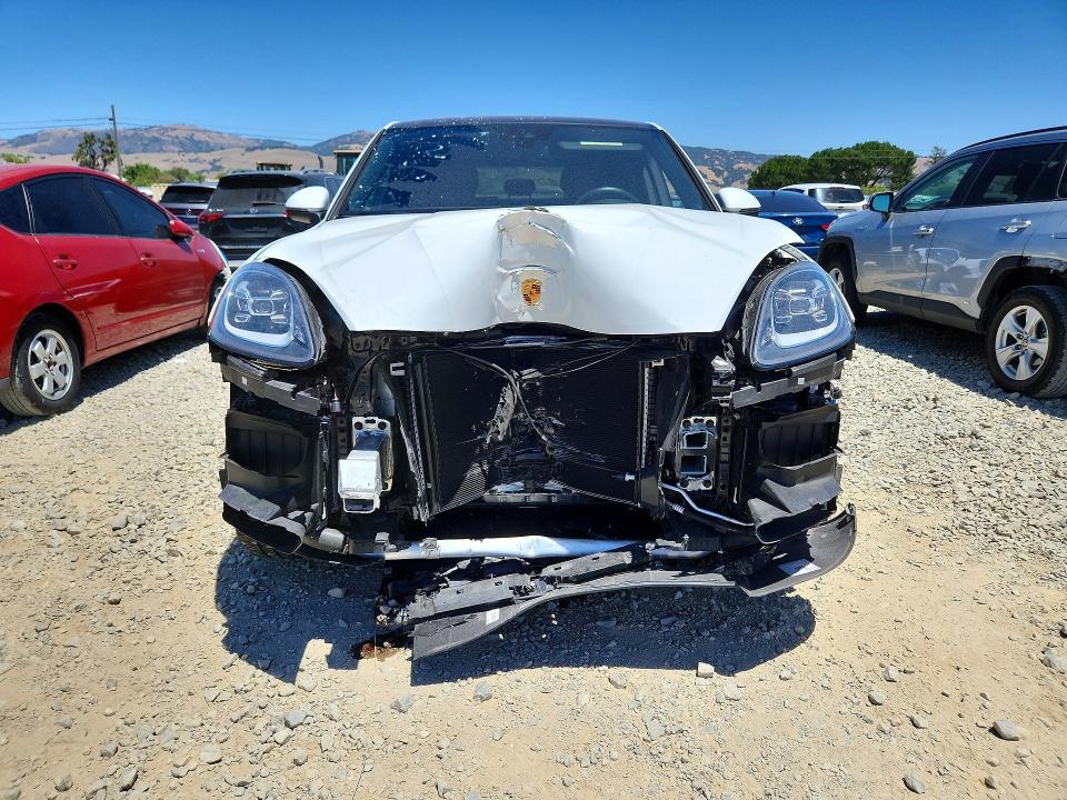 2022 Porsche Cayenne VIN WP1BA2AY2NDA47986 COPART salvage auction — FRONT END, Ca - Salvage Certificate, sold $20,600 on 2026-08-18 (photo 5)