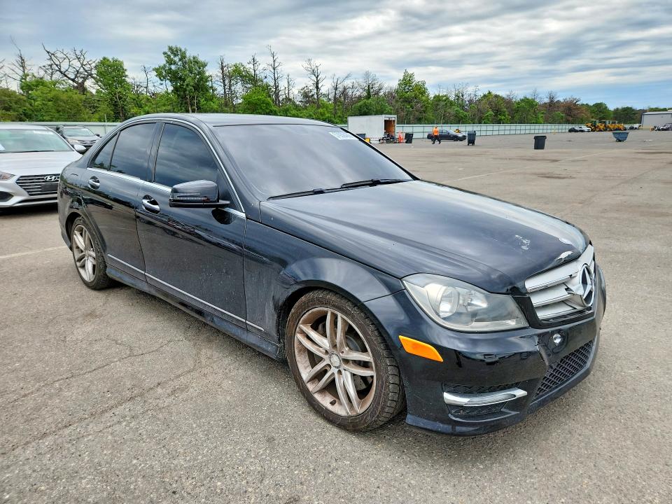 2013 Mercedes-benz VIN WDDGF8AB6DR276654 COPART salvage auction — REAR END, NY - MV-907A SALVAGE CERTIFICATE, sold $1,450 on 2026-07-27 (photo 4)