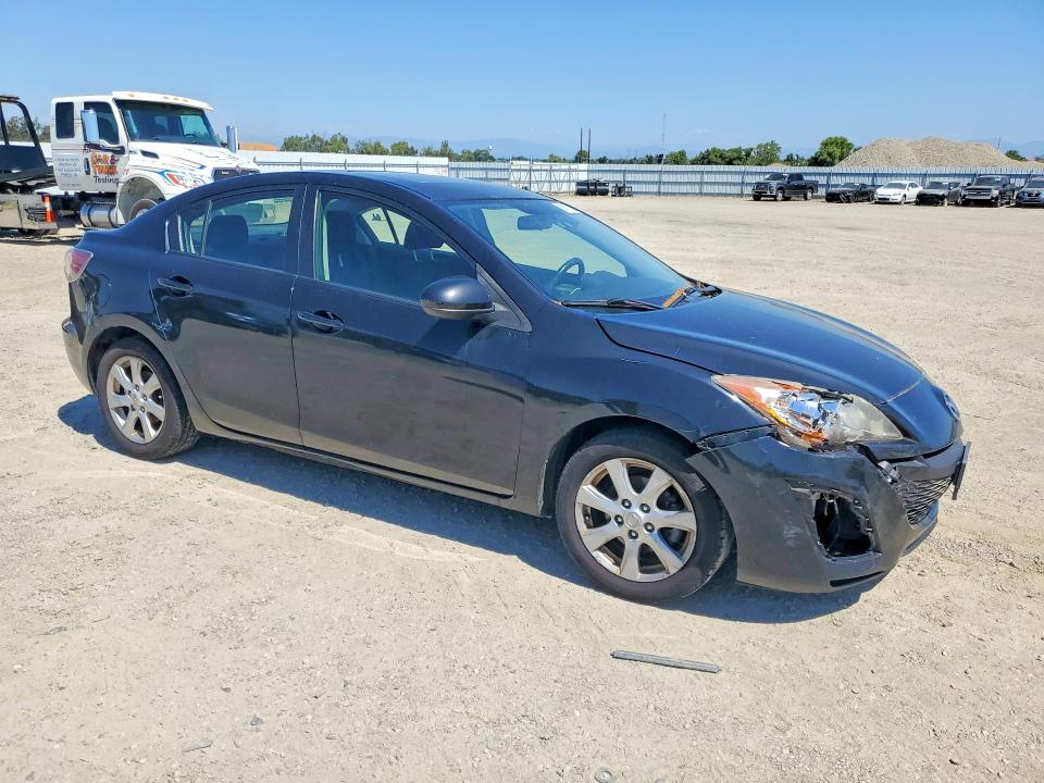 2011 Mazda 3 VIN JM1BL1VG2B1481331 COPART salvage auction — FRONT END, Ny - Dis/Dlr/Exp Clean Title, sold $425 on 2026-07-06 (photo 4)