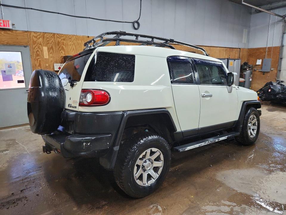 2014 Toyota Fj cruiser VIN JTEBU4BF4EK187563 COPART salvage auction — FRONT END, Mi - Certificate Of Title, sold $8,400 on 2026-07-29 (photo 3)