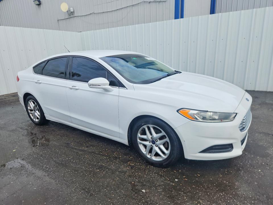 2016 Ford Fusion VIN 3FA6P0H72GR298199 COPART salvage auction — MINOR DENT/SCRATCHES, Fl - Certificate Of Title, sold $375 on 2026-07-09 (photo 4)
