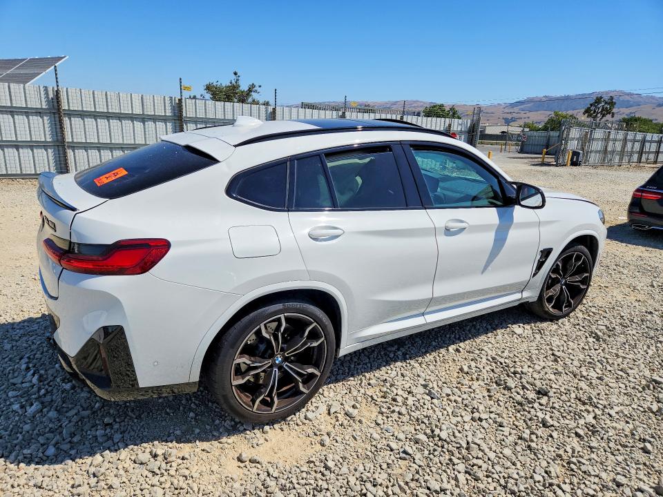 2024 BMW X4 VIN 5YM23EC01R9U35960 COPART salvage auction — SIDE, CA - SALVAGE CERTIFICATE, sold $18,100 on 2026-08-27 (photo 3)
